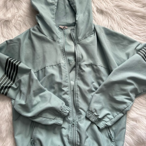 Women’s Forever 21 Mint Green Bomber Jacket Size Small - Picture 1 of 6